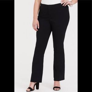 Torrid NWT Black Studio Standard Millennium Stretch Slim Boot Cut, size 16XT